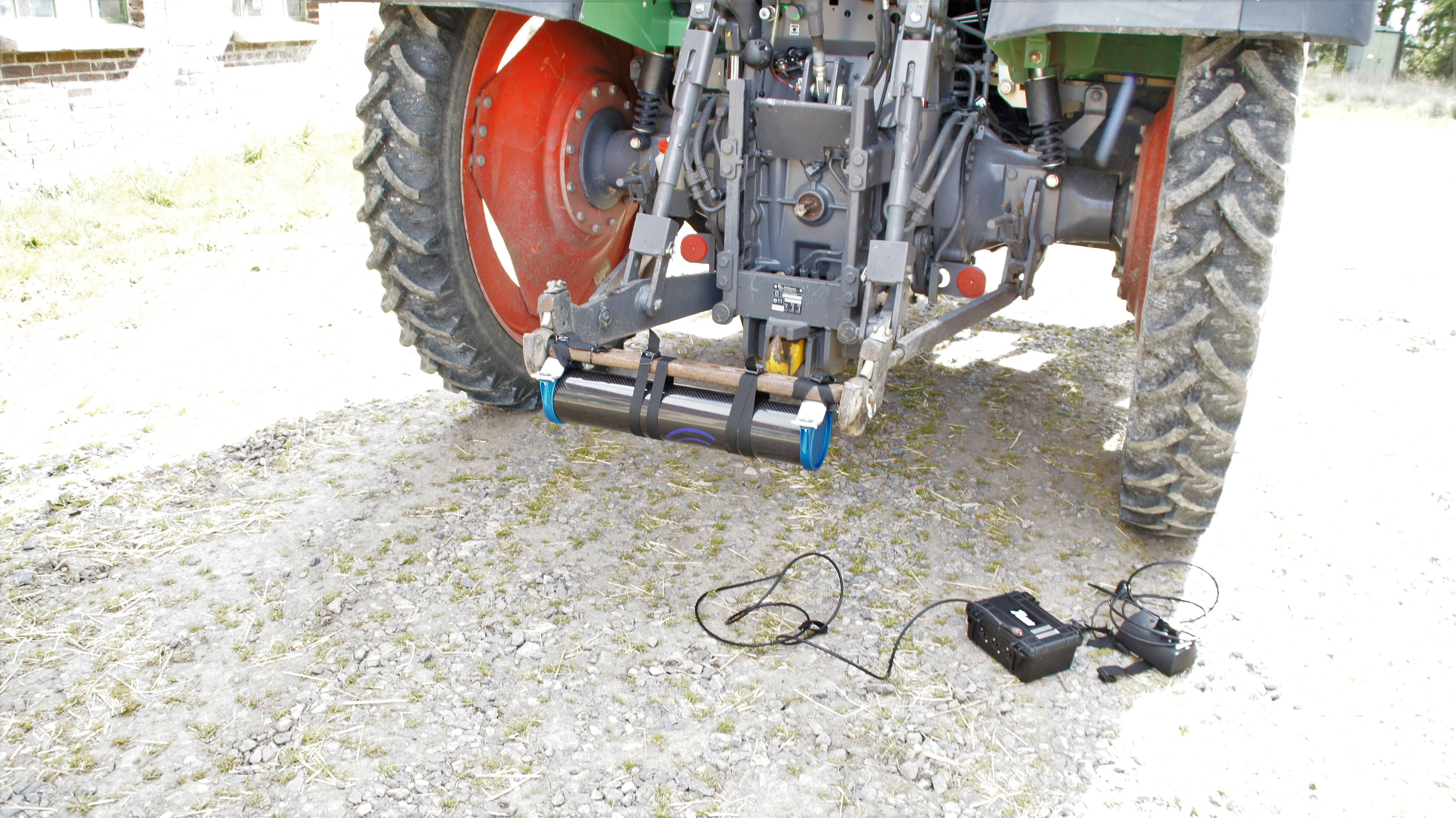 Tracktor mount.JPG